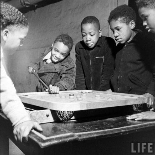 South Side Boys Club(Bernard Hoffman. 1940)