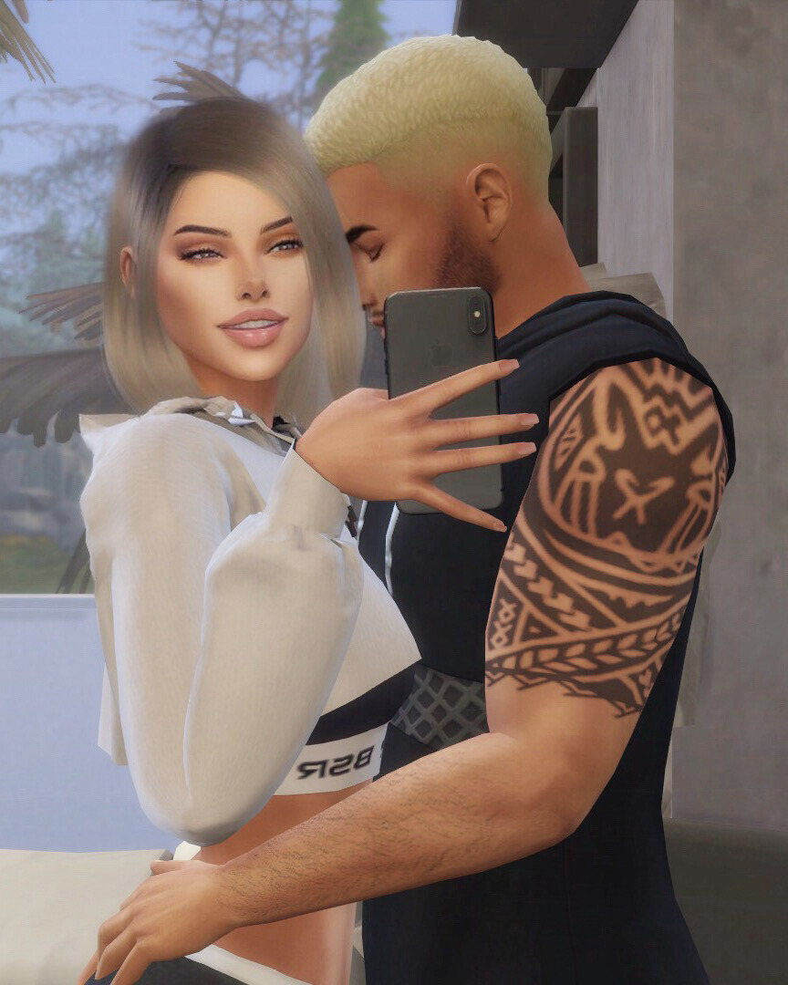 The Sims Resource - Couple selfies (Pose pack)