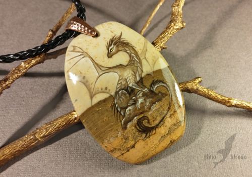 ★★★Sand dragon★★★~Desert watcher~Miniature painting on a jasper. Stone size:4.5x3.5 cm (2.54cm=1inch