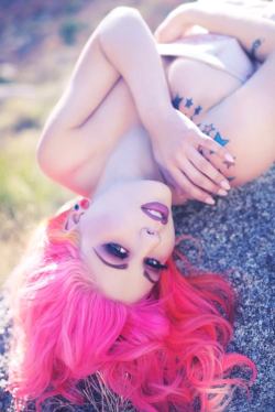 altmodelgirlcrush:  Annalee Belle 