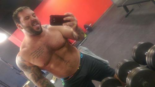 Pure masculinity! Love everything about him. His face, his beard, his broad hairy chest and the nipples waiting to be played. Not to mention his hairy belly, and as a perfect icing on the cake, that bulging crotch - the big bulge as a sign of his manhood.