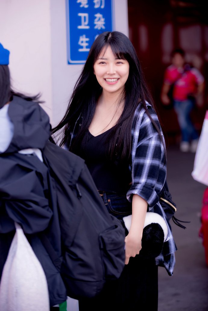 sayamirupost:Shiroma Miru at Shanghai Airport ©JJ-AKBingo | NMB48 Asia Tour 2018