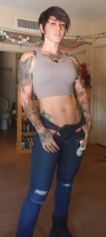 xxautumnivyxx: Almost to the weekend guys. Hold on tight!  I hope this week has brought you something positive. I just finished my official CPR cert and I’m about to eat then hit the gym for back day.  What’s your goal.. rather, one thing to accomplish