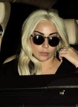 Porn Pics ladyxgaga: April 9th 2015: Arriving and leaving