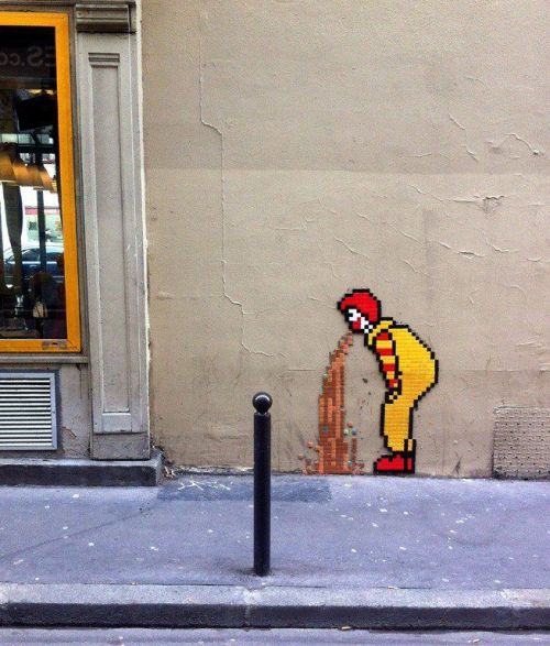 legallyblonde:  Street art