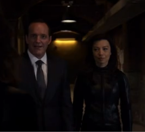 nessnessquik:screwdriversandwhatifs:May and Coulson almost look as if they are holding hands in this