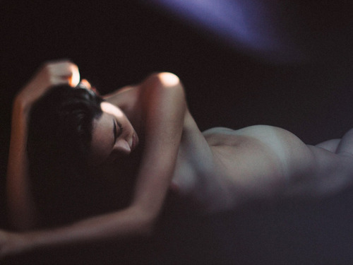 famous-nsfw-tub: Cora Keegan