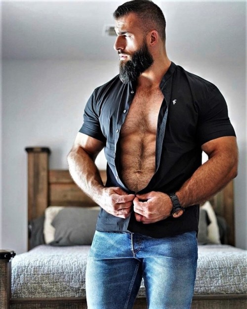 Hairy Dudes & Company