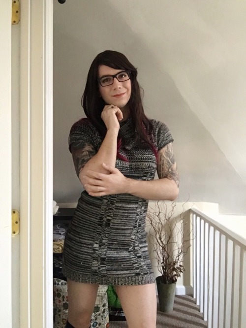 charlottepaige87: Here’s some newer poses. I’m trying to change it up a bit. Which is your favorite?