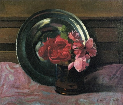 artist-vallotton:Still Life with Roses, 1920, Felix VallottonMedium: oil,canvaswww.wikiart.o