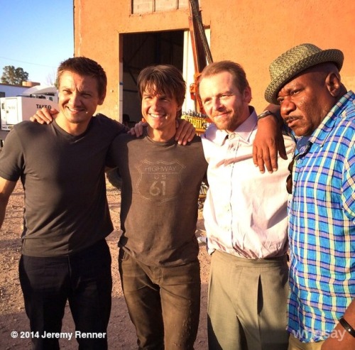 @Renner4Real: Big day on MI5. The BOYS ARE BACK!!! Good day gents #missionimpossible #mi5 http://t.c