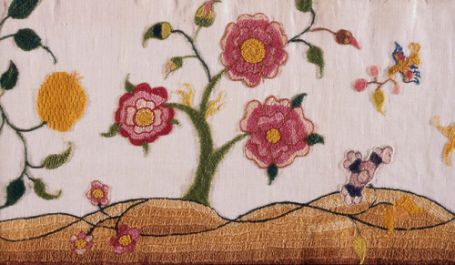 heaveninawildflower: Petticoat border (American, 1758). Linen with wool crewelwork embroidery. Image