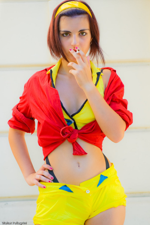 cosplayhotties:  Faye - Cowboy Bebop by ~Scarlatta93 