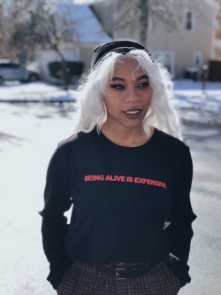 supportcaleon:  kieraplease:  cheshiresexkitten: kieraplease:   chanachris:   kieraplease:  new merch available in white and black on my site, inspired by my spending habits lol 🖤 kieraplease.com/merch  Her eye makeup is what keeps me going 😩😩
