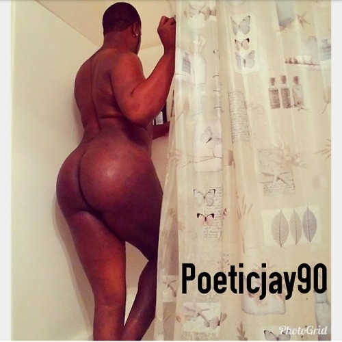 dabootygallery:  Follow @dabootygallery for the hottest asses on tumblr🔥🔥Don’t forget to submit those phatties to be featured 🍑🍑