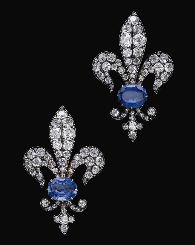 pdboyz:  ganymedesrocks:  ephemeral-elegance:  Sapphire and Diamond Fleur de Lys