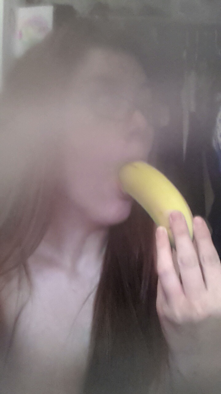 smileslaughtersex:  theonlinedom:  LD - a cute nerdy girl with her banana  Awesome!)