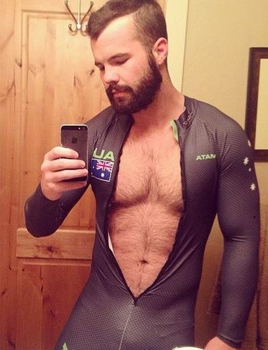 fitmenalert:  83. Simon Dunn - BobsleighSimon is an Australian athlete who competes in the bobsleigh. In 2014, he came out as a gay mna.  I wanna see his ass and cock