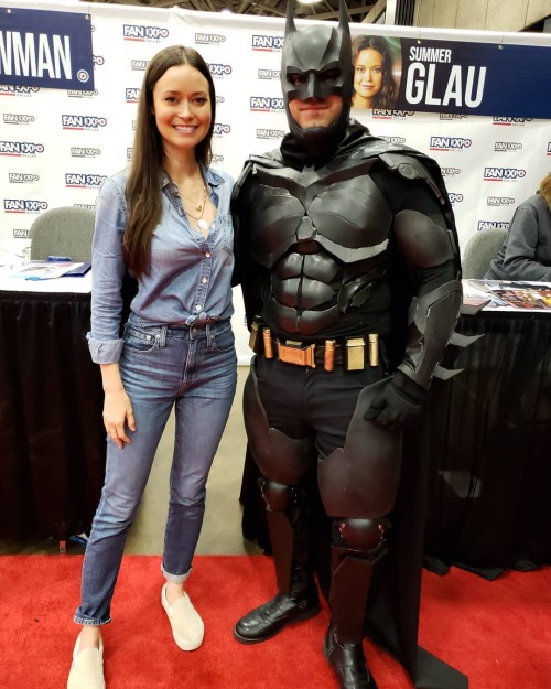  Summer posing with (Injustice 2) Batman cosplay by IG user iamham7 at Fan Expo Dallas 2019.