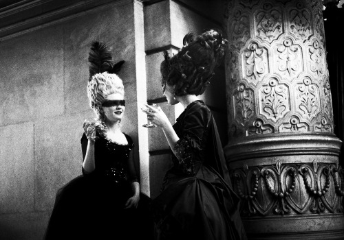 tooyoungtoreign: Marie Antoinette behind the scenes