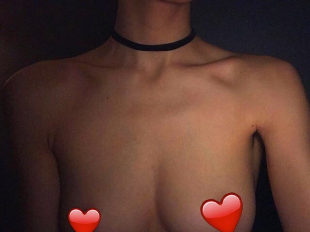 innocentemarie:  littlevirginprincesss:💋💋 Tu vas faire des ravages littlevirginprincess