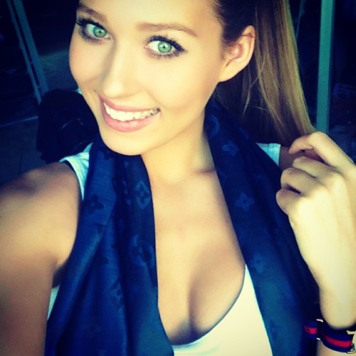 Source : sexyinstush.tumblr.com/ Instagram Name: deborah_tmz