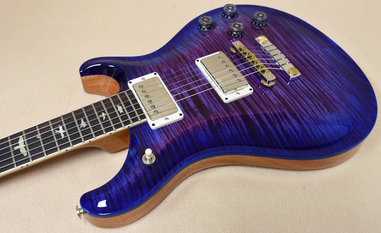 glorifiedguitars:  PRS McCarty 594 10 Top in Custom Colour Violet Blue Burst [Source: