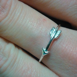 theloveofarchery:  My new ring!