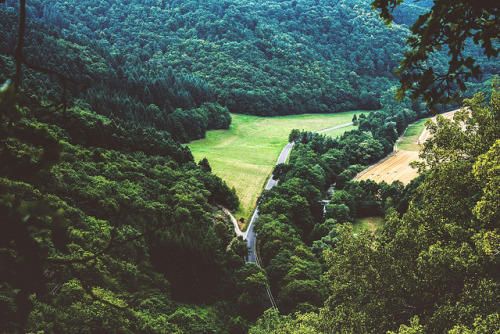 eliixur: sonofhislove:  something we want to try by ivvy million on Flickr.