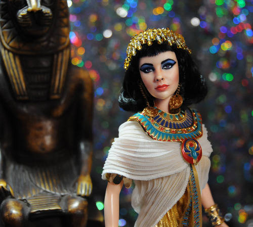 www.ebay.com/usr/ncruz_doll_art Bid now on Elizabeth Taylor as Cleopatra! This rep