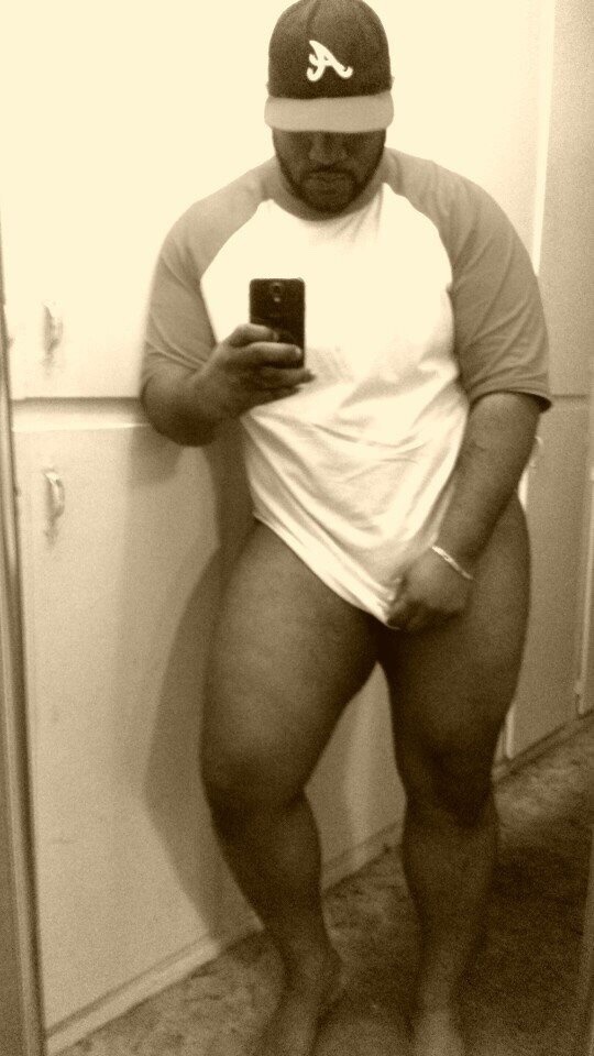 tastyblkman:  Thick Thighs..   Geez, love the view.