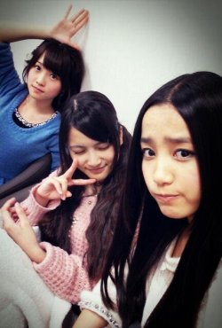 acehikari4:  I guess that really was the last time seeing AnRiRe… (T^T)I wish AnRiRe had more songs together or at least performed as a trio for the final time at the theatre show.They were pushed to be the front of AKB’s next generation after Acchan’s