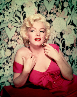 lottereinigerforever:  Marilyn Monroe by Nickolas Muray