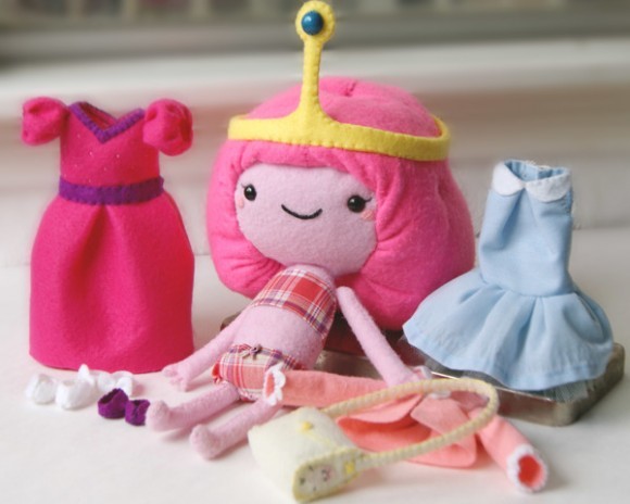 Geekcraft of the day: The ladies of Adventure Time plush doll dress up set by Lorena Rodriguez
See more here