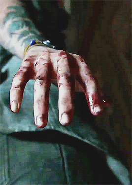 Ellie + Hands Bc Im Gay