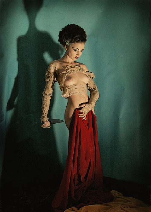 vixensandmonsters:  The Bride of Frankenstein by Retroatelier 