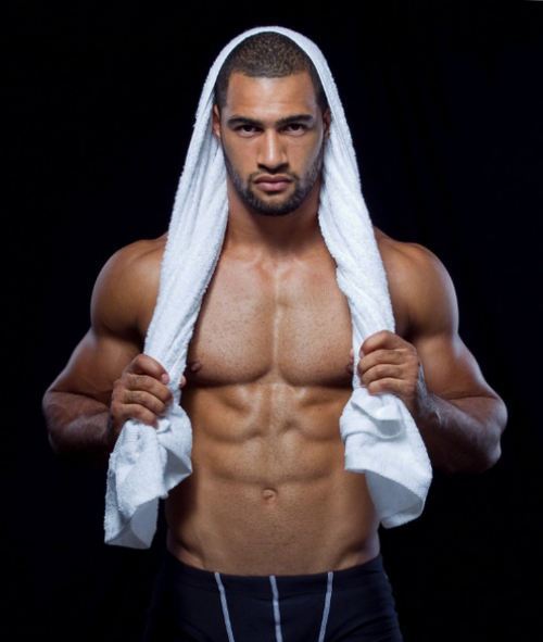 strong-black-berries:Ryan Tongia