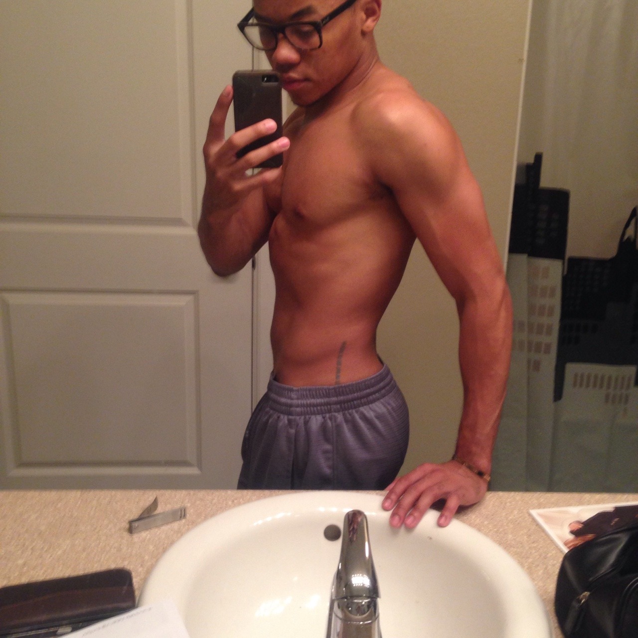 thefineside:  iamjordan1:  missinglinc:  iamjordan1:  iamjordan1:  Still single 😩…