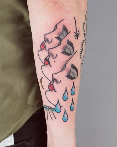 electrictattoos: patryk-hilton: Thanx Ian #patrykhilton #londontattoo #tattoo #desire #contemporaryt