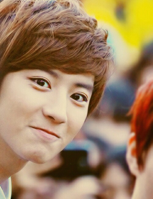 foreverhappyvirus61:  His smile makes my day ,every day ^_^  (that’s why i am