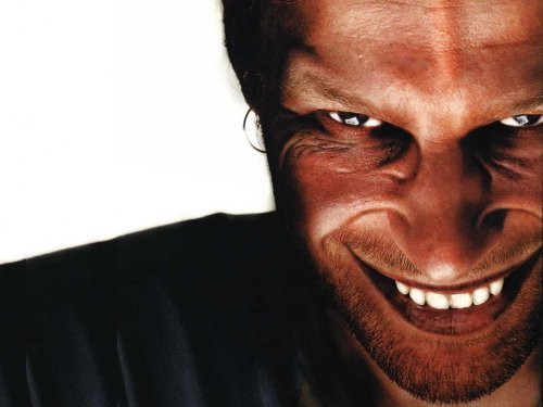 sunsunsunsawayaka:  sound-anatomia:  otsune:  AphexTwin