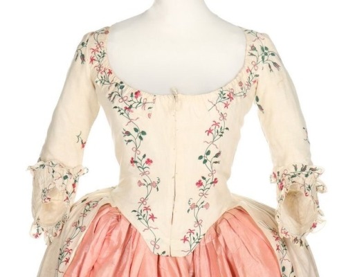 vint-agge-xx: “She looks too pure to be pink.”  1700s Ballgowns