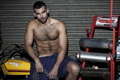 hot4hairy:  Maklon Barcaro  H O T 4 H A I R Y  Tumblr |  Tumblr Ask |  Twitter Email | Archive | Follow HAIR HAIR EVERYWHERE! 