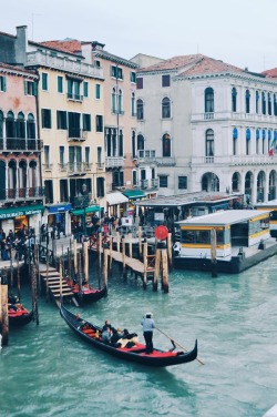 travelingcolors:  Venice | Italy (by Nacho Coca)Find me on Instagram