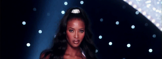 dollsofbeauty:  naomicampbellgifs:  Naomi Campbell @ VSFS 2003   Dolls