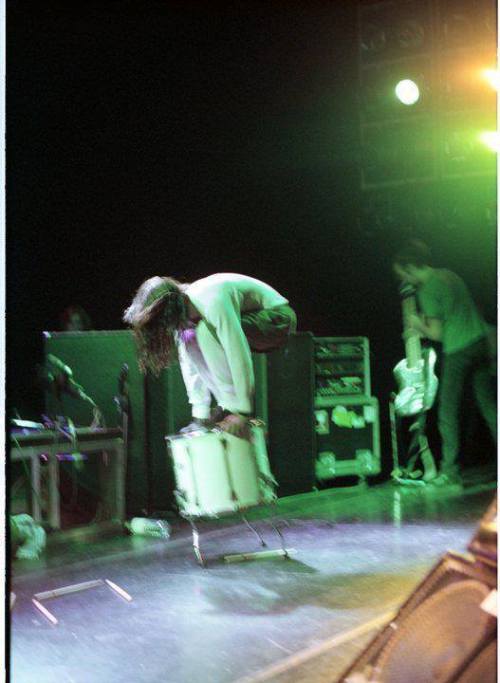 artistsheaven:Oh Dave… ^| | | Dave Grohl