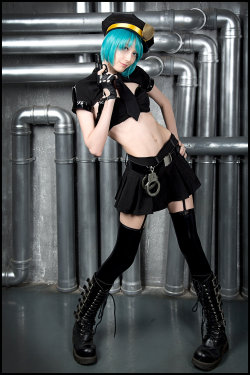 hotcosplaychicks:  Police Miku by SabishiiHoshi Check out http://hotcosplaychicks.tumblr.com for more awesome cosplay