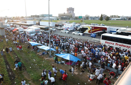 todaysdocument: Hurricane Katrina - Scenes from August 31, 2005 These photos of the aftermath of Hur