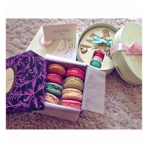  Box of Happiness #laduree #ladureemacaron #ladureekeychain #ladureemacarons #ladureeparis #mutimite