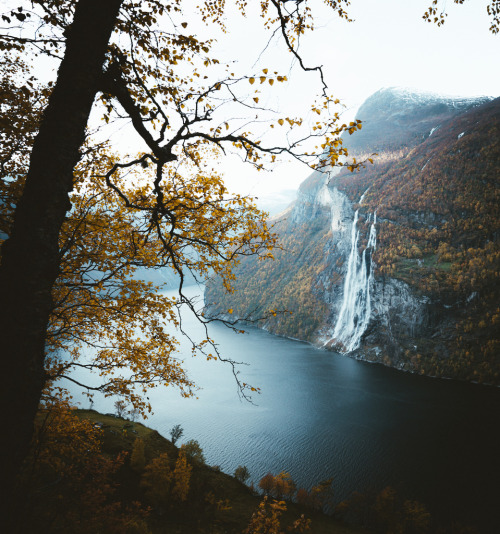 allthingseurope:Seven Sisters Waterfall, Norway (by Nikolas Gogstad-Andersen)